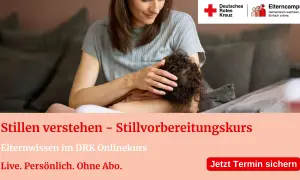 Mutter stillt ihr Baby liebevoll. Ein Kurs zur Stillvorbereitung, ob vor oder nach Brei, wird vom DRK angeboten.